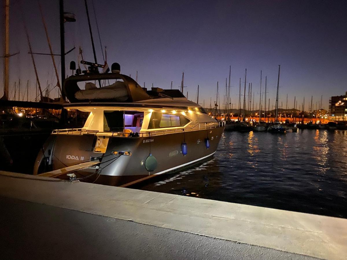 Motoryacht 21 Avec Equipage Hotel Barcelona Eksteriør billede