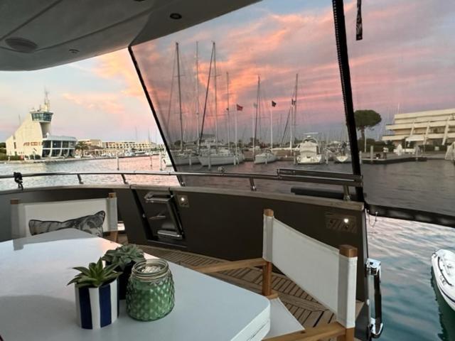 Motoryacht 21 Avec Equipage Hotel Barcelona Eksteriør billede