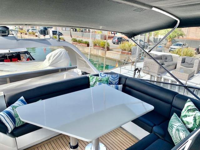 Motoryacht 21 Avec Equipage Hotel Barcelona Eksteriør billede
