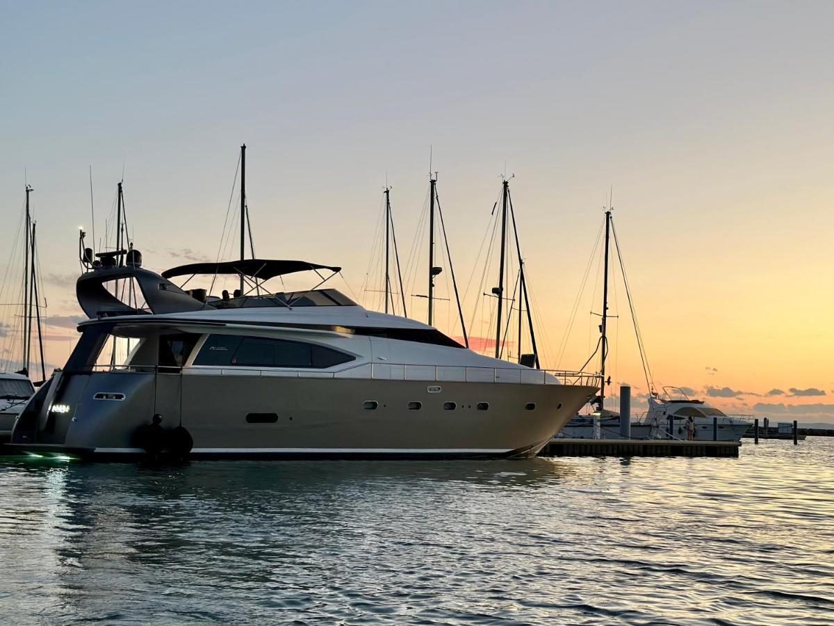 Motoryacht 21 Avec Equipage Hotel Barcelona Eksteriør billede