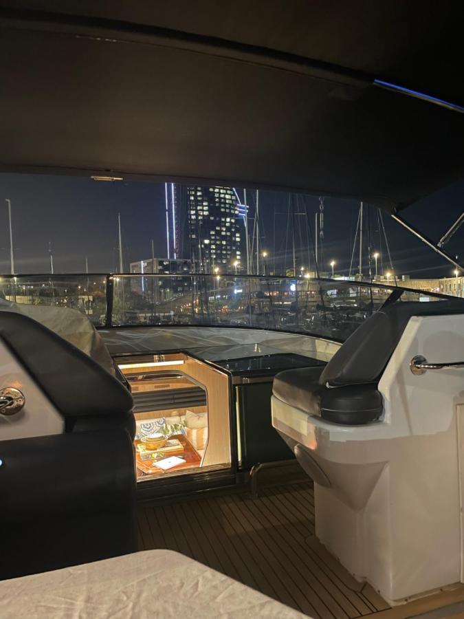 Motoryacht 21 Avec Equipage Hotel Barcelona Eksteriør billede