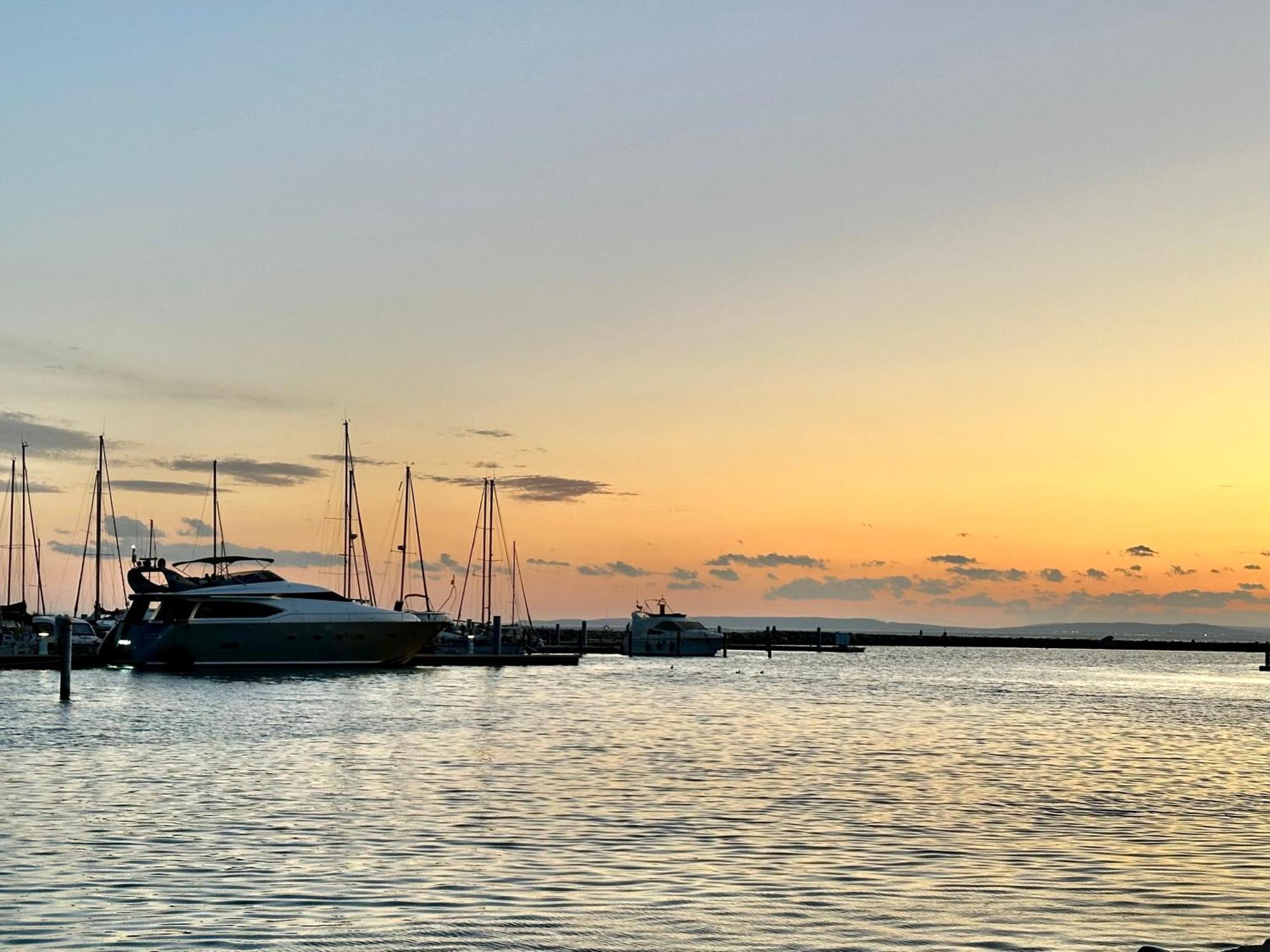 Motoryacht 21 Avec Equipage Hotel Barcelona Eksteriør billede